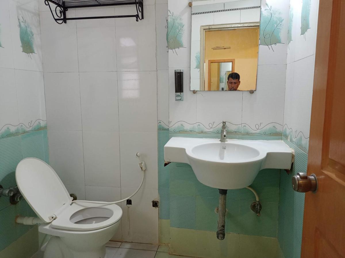 Hotel Wayfare Shirdi Exterior foto